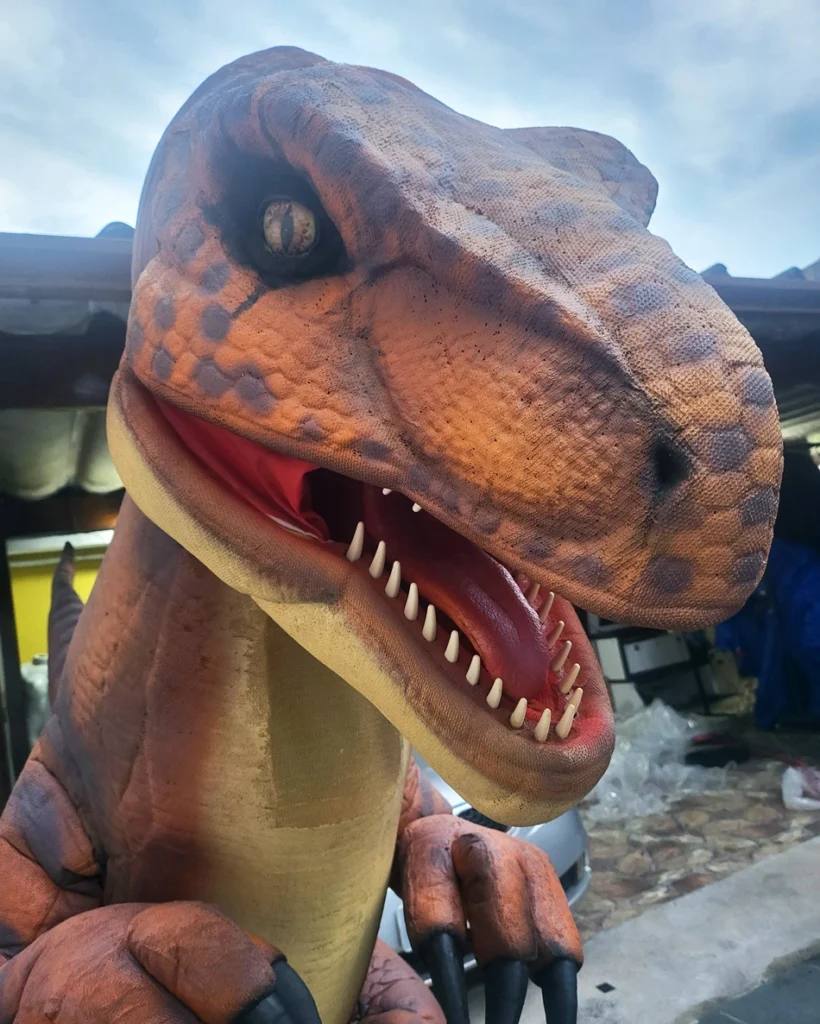 Contratar T-rex Laranja