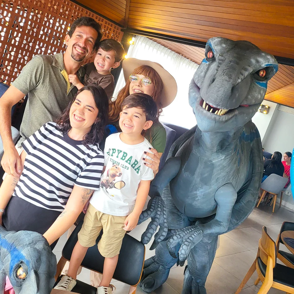 Detalhes da Visita da Velociraptor Blue Personagem Vivo no Hotel Meliá SP